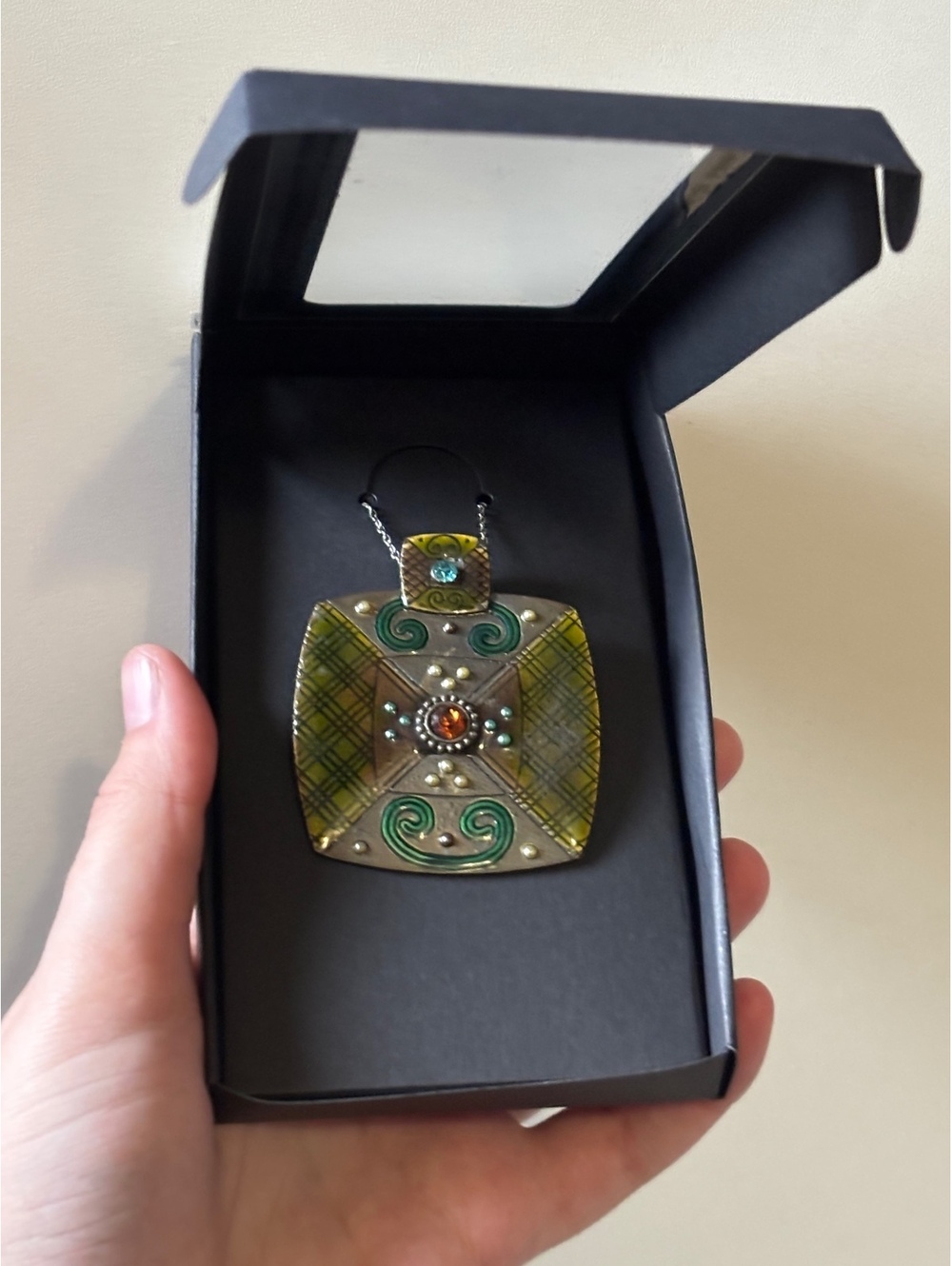 The Verdant Oracle necklace